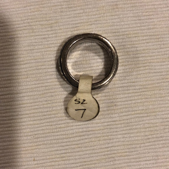 Sterling silver ring - Picture 2 of 6